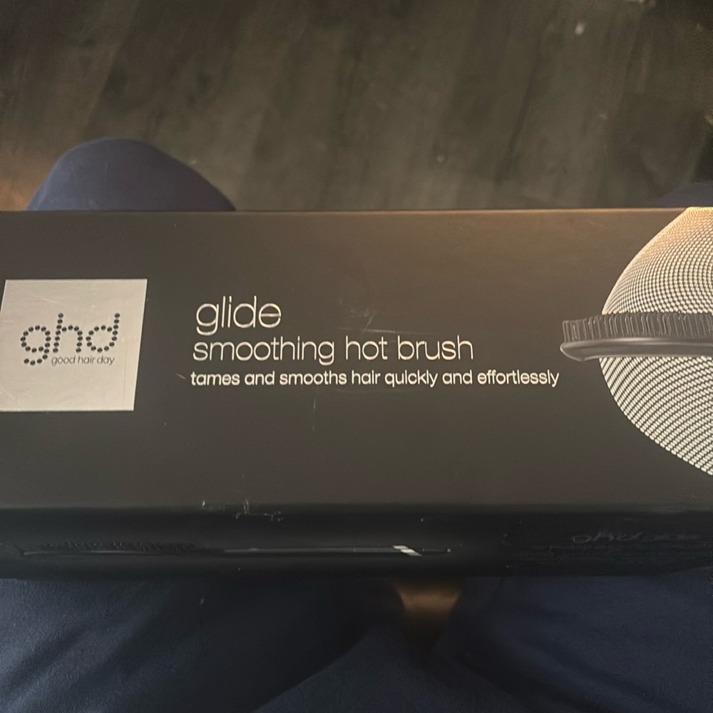 Ghd glide smoothing hot brush